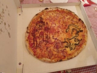 Pizzeria La Finissima Maxipizza