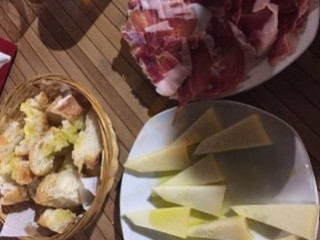 Jamoneria Cerveceria Exxencia De Ibericos