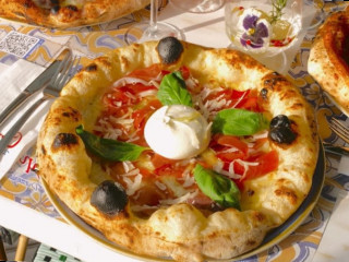 Caprizza (pizzeria Y Cocina Napolitana)