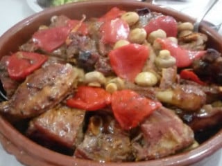 Lugués