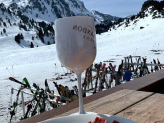 Moet Chandon Winter Lounge