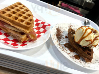Amore’s Cafe Waffles