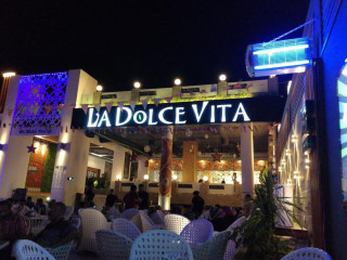 لادولشي فيتا المحلة