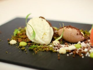 restaurant image