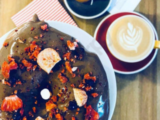 Lujza Coffee Wine S.r.o.