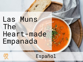 Las Muns The Heart-made Empanada