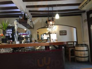 restaurant image