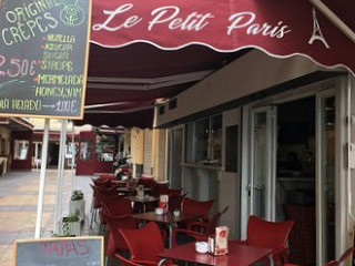 Le Petit Bistro