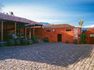 Casa Del Vino La Baranda