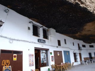 Bar-restaurante La Escueva