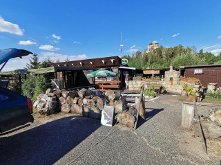 U Kovboje Klobasy Z Udirny