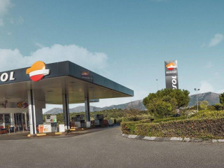 Estación De Servicio Repsol