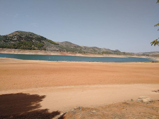 Playa Iznajar