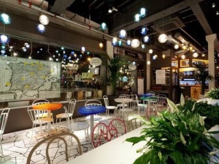 restaurant image