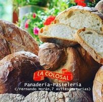 La Colosal PanaderÍa PastelerÍa