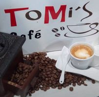 Tomi's CafÉ