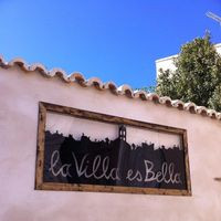 La Villa Es Bella