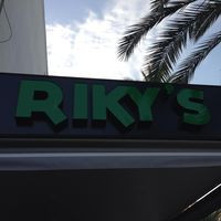 Riky's Pizza Steak