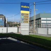 Makro